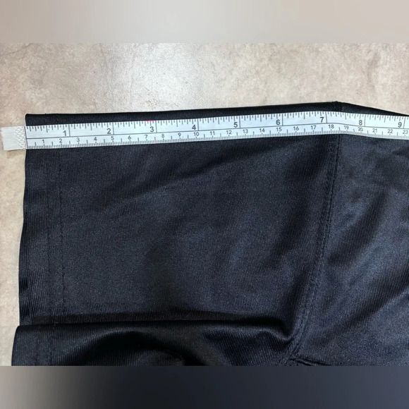 Ladie’s New Orleans Saints Black & Gold Jersey Size 2XL Runs Very Small - Picture 7 of 11